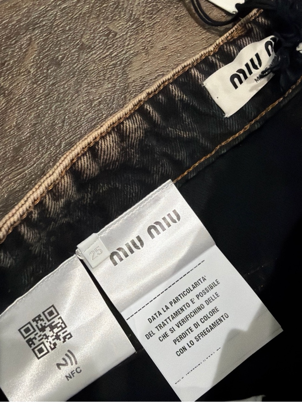 Miu Miu brown marbleized denim shorts in brown Nero - Picture 4 of 7